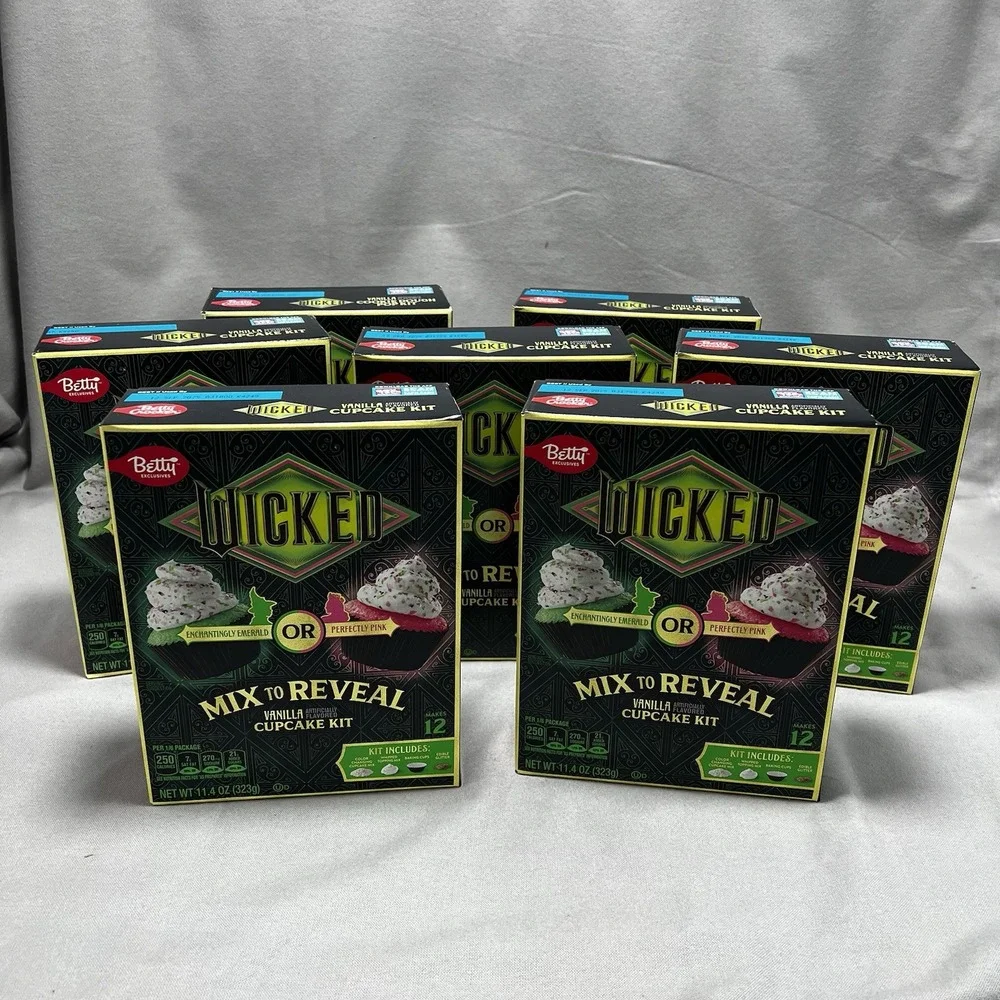 Wicked Betty Crocker Mix to Reveal Cupcake Kit Vanilla 2025‎ Limited Edition